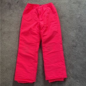 Child’s snow pants